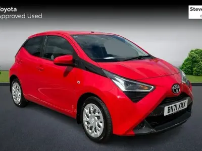 Used Toyota Aygo X-play 72 HP (52 kW) 2021 Hatchback