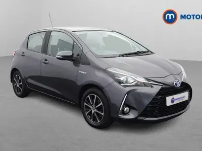 Used Toyota Yaris Hybrid 101 HP (74 kW) 2019 Grey Hatchback