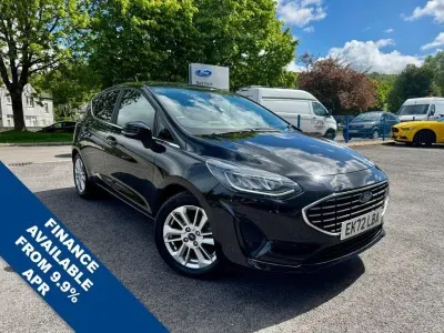 Begagnad Ford Fiesta Titanium 2022 Svart Halvkombi