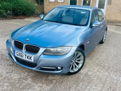 Used BMW 318 Exclusive 2011 Blue Sedan