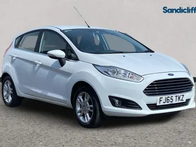Usado Ford Fiesta Zetec 82 CV (60 kW) 2017 Blanco Utilitario