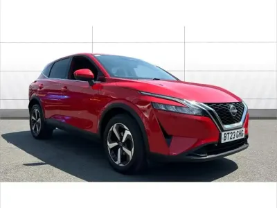 Used Nissan Qashqai N-Connecta 138 HP (101 kW) 2023 Red SUV