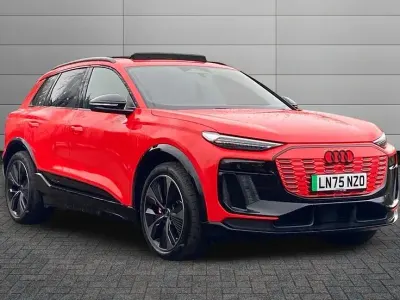 Used Audi SQ6 e-tron Advanced 359 kW (489 HP) 2025 Red SUV