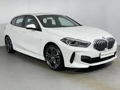 Usado BMW 118 M Sport 134 HP (98 kW) 2021 Branco Citadino
