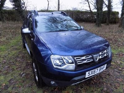Blue Used 2018 Dacia Duster Lauréate Hatchback | £8,995 (Good price)