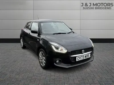Begagnad Suzuki Swift SZ-T 83 HK (61 kW) 2023 Svart Halvkombi