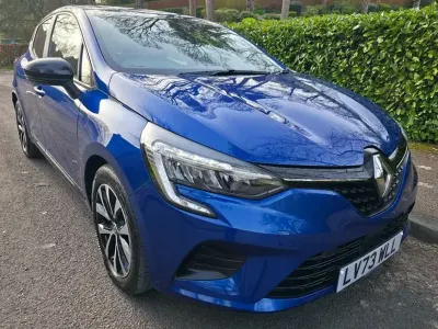 Used Renault Clio Evolution 90 HP (66 kW) 2023 Blue Hatchback