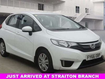 Begagnad Honda Jazz S 101 HK (74 kW) 2016 Vit Halvkombi