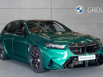 Begagnad BMW M5 Comfort Edition 727 HK (534 kW) 2025 Grön Kombi
