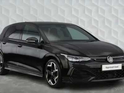 Used VW Golf VIII R-line 150 HP (110 kW) 2025 Grenadilla black Hatchback