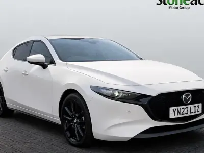 Used Mazda 3 Inclusive 186 HP (136 kW) 2022 White Hatchback
