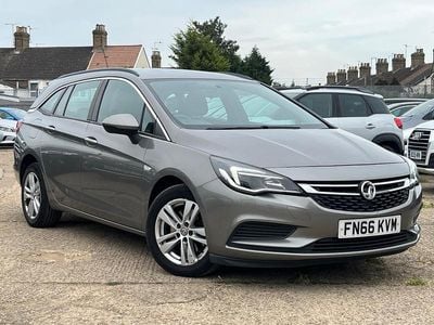 Grey Used 2016 Vauxhall Astra Design Edition Estate | £4,188 (Fair price)