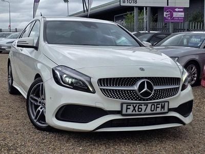 Begagnad Mercedes A160 AMG line 2017 Vit Halvkombi