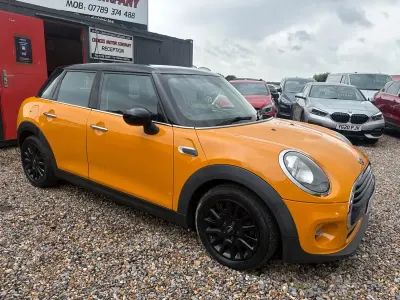 Used Mini Cooper D Hatch 116 HP (85 kW) 2015 Orange Hatchback