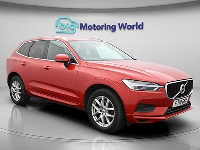 Used Volvo XC60 Momentum 250 HP (183 kW) 2019 Red SUV