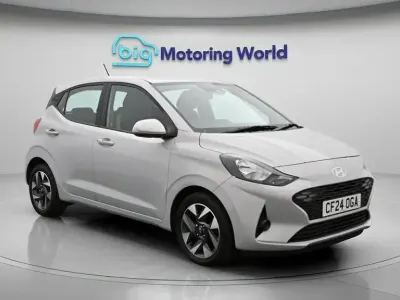 Used Hyundai i10 Advanced 63 HP (46 kW) 2024 Grey Hatchback