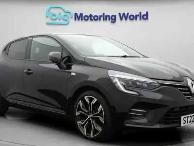 Used Renault Clio SE 140 HP (102 kW) 2022 Black Hatchback