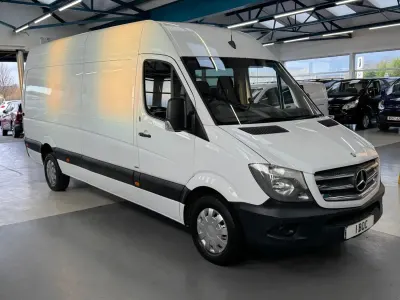 Usado Mercedes Sprinter 140 HP (102 kW) 2016 Branco Van