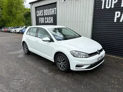 Used VW Golf VII SE 110 HP (80 kW) 2018 White Hatchback