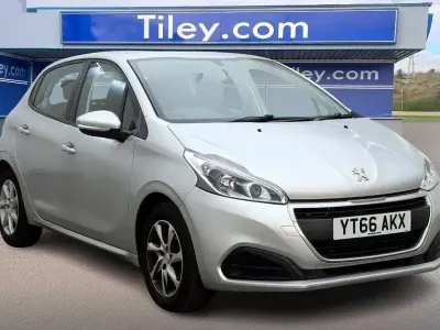 Second-hand Peugeot 208 Active 2016 Argintiu Hatchback