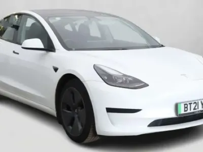 Used Tesla Model 3 Standard Range Plus 177 kW (241 HP) 2021 White Sedan