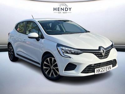 Begagnad Renault Clio V Iconic 90 HK (66 kW) 2022 Vit Halvkombi