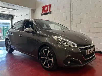 Käytetty Peugeot 208 S 2019 Harmaa Viistoperä