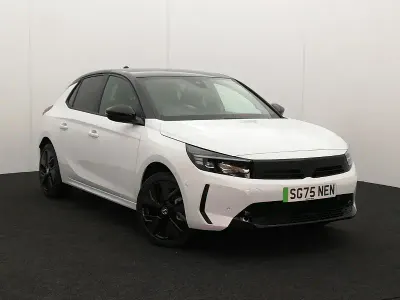 Ny Vauxhall Corsa-e Ultimate 100 kW (136 HK) 2025 Vit Halvkombi