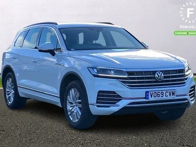used VW Touareg DIESEL ESTATE 3.0 V6 TDI 4Motion 231 SEL 5dr Tip Auto [19"Alloys,Bluetooth hands free telephone connection,Multifunction camera with lane assist,Automatic coming/leaving home lighting function,Front and rear electric windows]