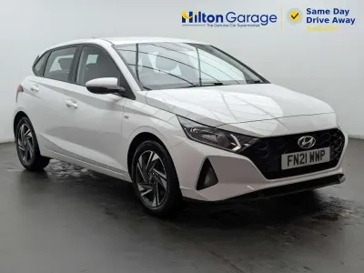Used Hyundai i20 SE 100 HP (73 kW) 2021 White Hatchback