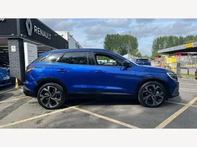 Używany Renault Austral Iconic Esprit Alpine 200 KM (147 kW) 2025 Niebieski SUV