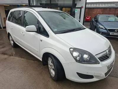 Used Vauxhall Zafira 115 HP (84 kW) 2013 White MPV