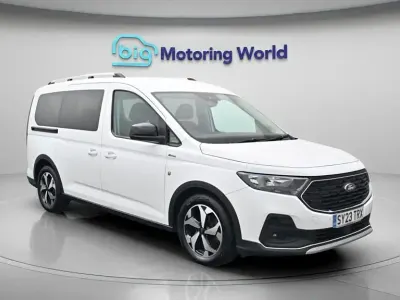 Used Ford Grand Tourneo Connect Active 122 HP (89 kW) 2023 White MPV