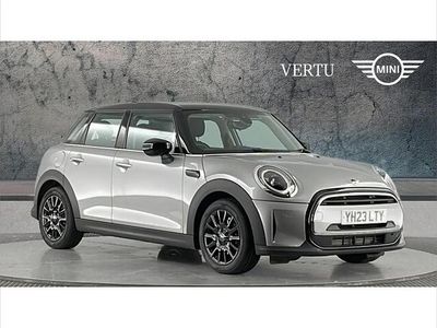 Begagnad Mini Cooper Classic 136 HK (100 kW) 2022 Silver Halvkombi