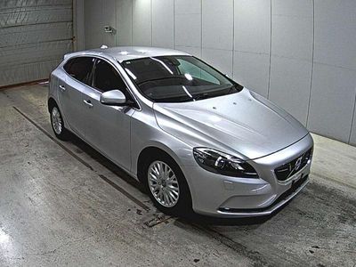 Used Volvo V40 2016 Silver Hatchback