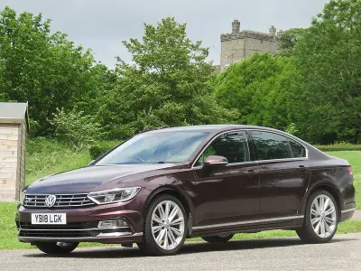 Used VW Passat R-line 150 HP (110 kW) 2018 Red Sedan