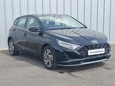 Used Hyundai i20 Advanced 100 HP (73 kW) 2024 Black Hatchback