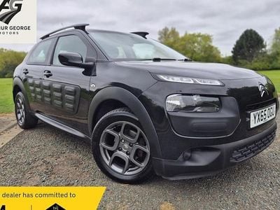 Używany Citroën C4 Cactus Feel 100 KM (73 kW) 2015 Czarny Hatchback