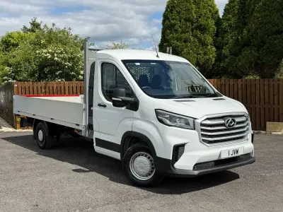 Usado Maxus V90 160 HP (117 kW) 2022 Branco Van