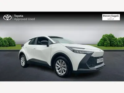 Used Toyota C-HR 140 HP (102 kW) 2026 White SUV