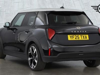 Black Used 2025 Mini Cooper Hatch Hatchback | £28,314