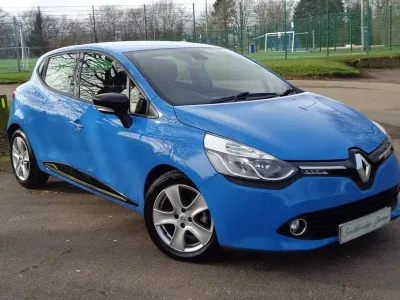 Used Renault Clio Dynamique 75 HP (55 kW) 2015 French blue Hatchback