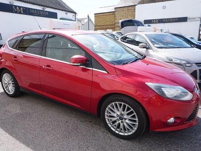 Used Ford Focus Zetec 125 HP (91 kW) 2014 Red Hatchback