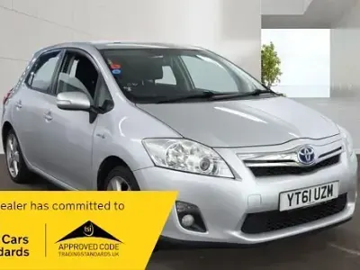 Used Toyota Auris Hybrid