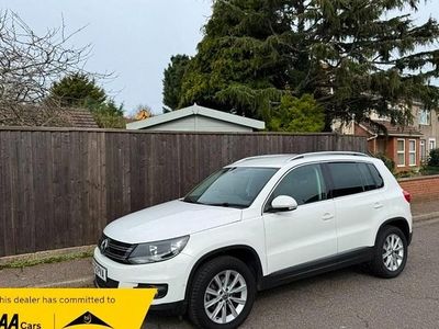 Used VW Tiguan SE 140 HP (102 kW) 2012 White SUV