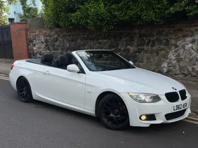 Begagnad BMW 320 Cabriolet M Sport 184 HK (135 kW) 2012 Vit Cab