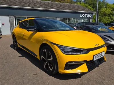 Usado Kia EV6 GT-Line S 236 kW (321 HP) 2022 Amarelo SUV