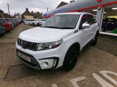White Used 2016 Suzuki Vitara Hatchback | £12,995 (Expensive)