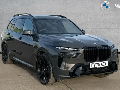 Usado BMW X7 M Sport 352 HP (258 kW) 2025 Branco SUV