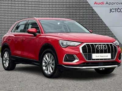 Używany Audi Q3 Sport 150 KM (110 kW) 2025 Czerwony SUV